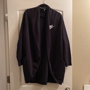 Black Nike cardigan only been work a couple of times in great condition